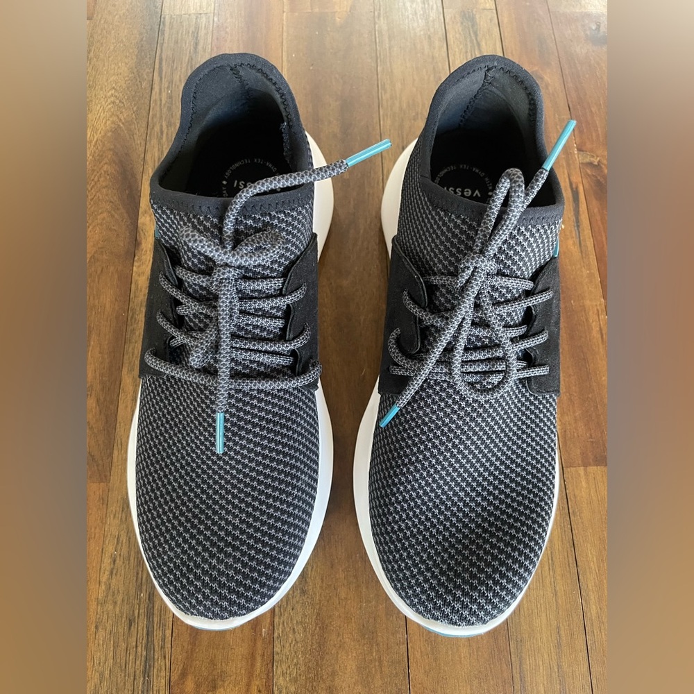 Vessi Everyday Classic shoes midnight black size 10 walking shoes running shoes